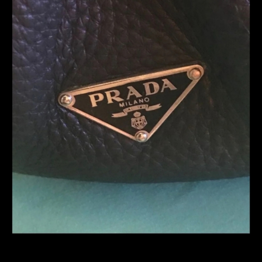 PRADA - Picture 7 of 9
